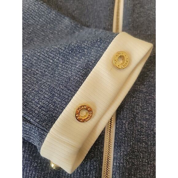 St john Sport by Marie Gray 2 Piece Set Sz Small - Picture 12 of 16